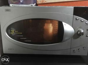 IFB microwave in good conditon for sale, 25 lts