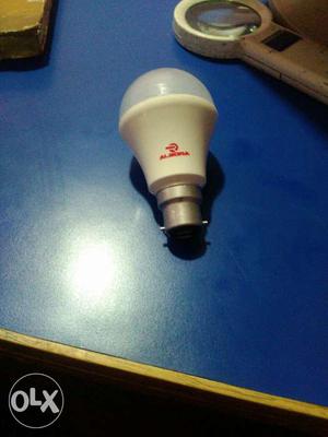 New 7w led bulb with 2 years warranty