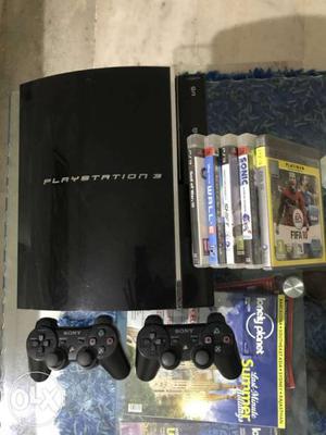 Ps3, 40gb in excellent condition.