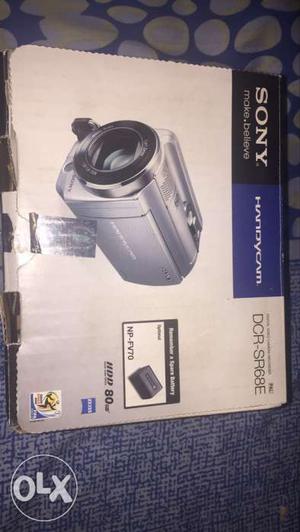 SONY Handycam DCR-SR68E in excellent working