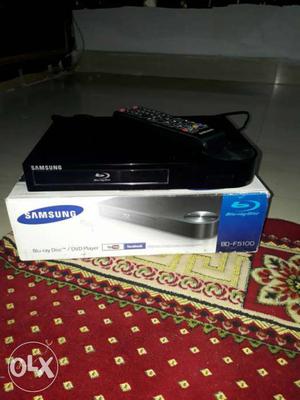 Samsung Blu Ray player with USB with remote
