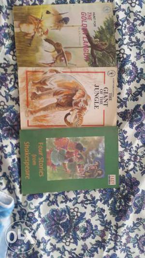 Set of 3 books ! great condition !