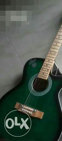 Signature guitar in perfect condition market