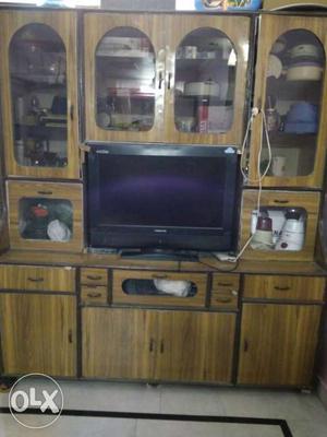 TV hutch good condition solid hai urgent sell (
