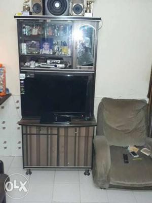 Urgent sale... tv and showcase for sale