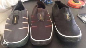Canvas shoe lot of 300 pair only just 90 rupee