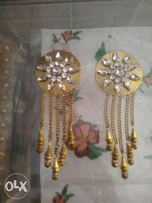 Dress accessories for females (Brotches) antique
