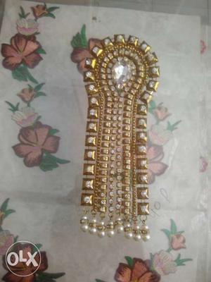Dress accessories for females (Brotches) antique