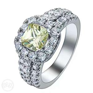 Embellished Emerald Silver Ring