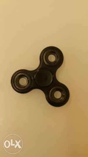 Fidget spinner (black)