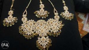 Gold Diamond Embellished Jewelry Set
