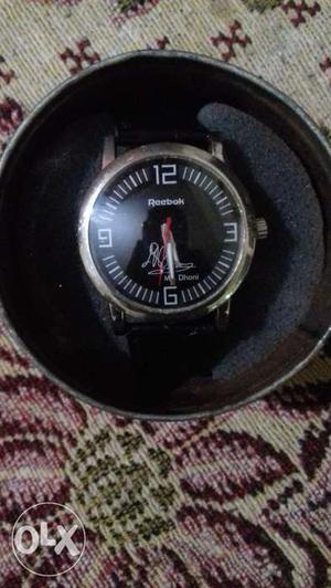 I am sell my m.M.s Dhoni singeture watch 2month