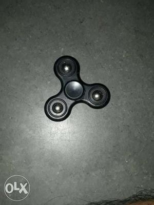I want to sell black Fidget Spinner its working super