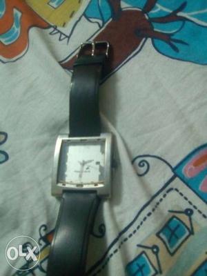 I want to sell my fastrack watch without dmage