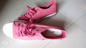 Ladies canvas shoes (max brand) size uk 42 (7 to