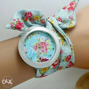 New design Ladies flower cloth wrist watch gold
