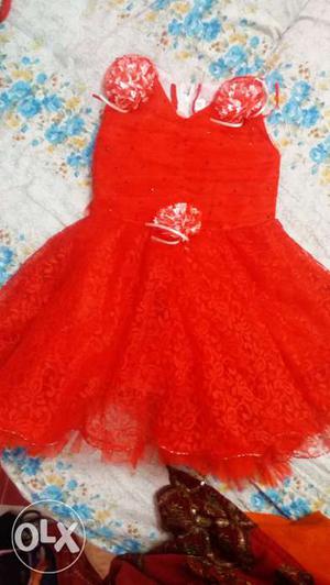 Red frock brand new not at all used for 6-12
