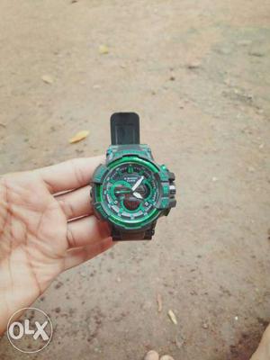 Round Green Watch with rubber strap