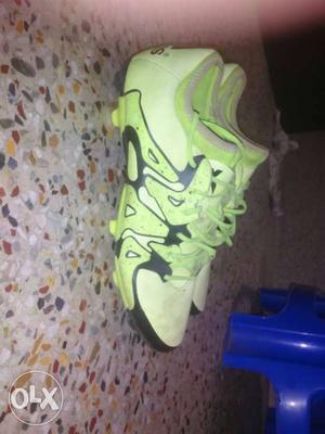Size 8 Adidas football boots 1 year old.