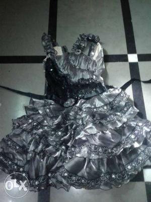 Women's Gray And Black Satin Ruffle Sleeveless Dress