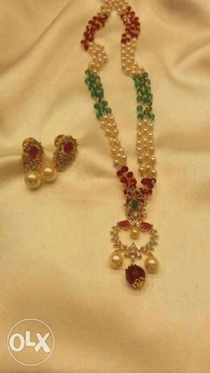 Women's Multibeaded Necklace With Earrings