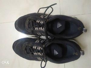 Adidas Used Gray-and-black Running Shoes (Size 10 No)