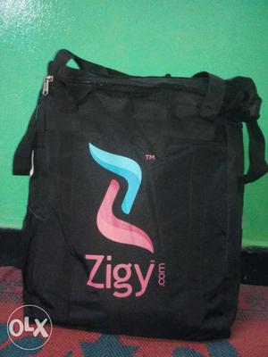 Black And Pink Zigy Crossbody Bag