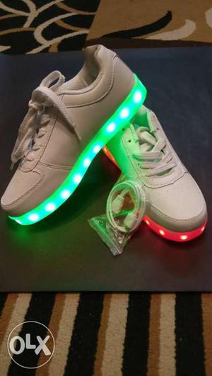 Brand new light up shoes in box worth  size