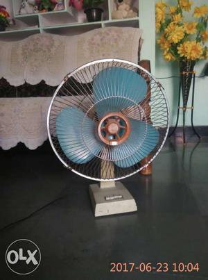 Good conditioned table fans