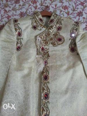 Mens sherwani. only used once. with turban.