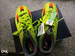 Messi 16.3 football boots. Size 8