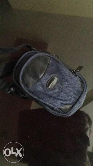 Onepolar Camera bag with sling. size 