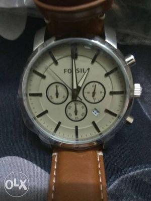 Round Silver Bezel White Face Fossil Chronograph Watch With