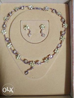 Silver And Green Floral Link Necklace And Earrings In Box