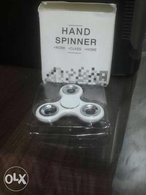 White 3-bladed Hand Spinner With Box