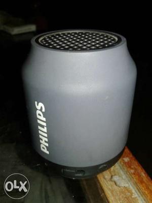 White And Black Philips Bluetooth Speaker