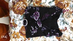 Women's Black And Purple Floral V-nerck Top