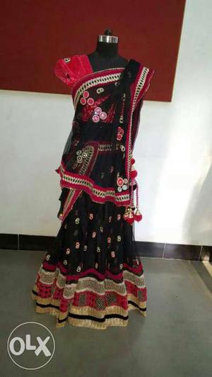 Women's Black And Red Dress