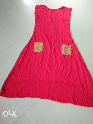 Women's Red Sleeveless kurti