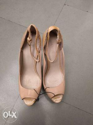 Zara - Beige Peep Toe Heel Sandals (UNUSED) Size - US 40