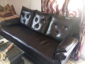 5seater sofa in a very good condition,for sale