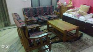 Beautiful 5 seated sofa set sagwaan wood with