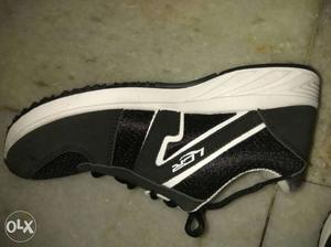 Black-and-white Running Shoe