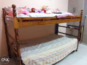 Bunk bed for kids.. complete teak wood. unused.