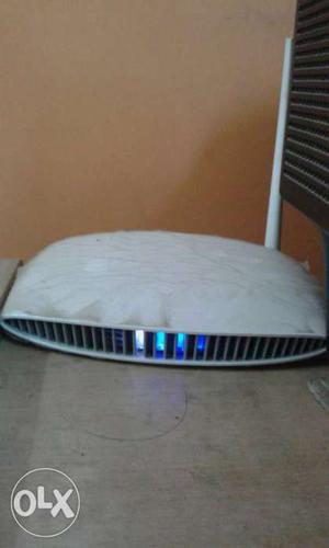 Buy brand new Edimax router with single antenna,