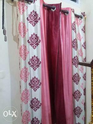 Curtains 1 month old excellent condition 5 pieces