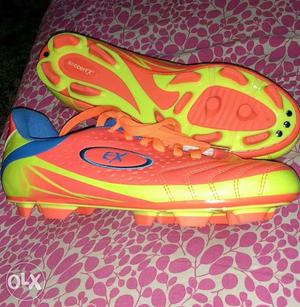 Football shoes (Boot) bright salmon Red! Size 7