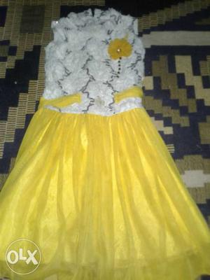 Frock in yellow and white (only 3 month ago