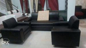 It's a 5 seated leatherid sofa completely new