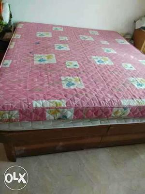 Only Dunlop mattres (double bed).in good